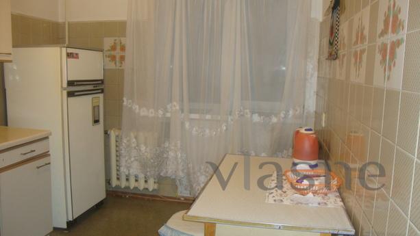 2 bedroom apartment in the center, Saratov - apartment by the day