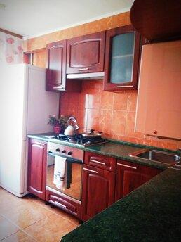 Rent daily and hourly apartment Semi-Lyuk, Zaporizhzhia - apartment by the day