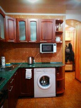 Rent daily and hourly apartment Semi-Lyuk, Zaporizhzhia - apartment by the day