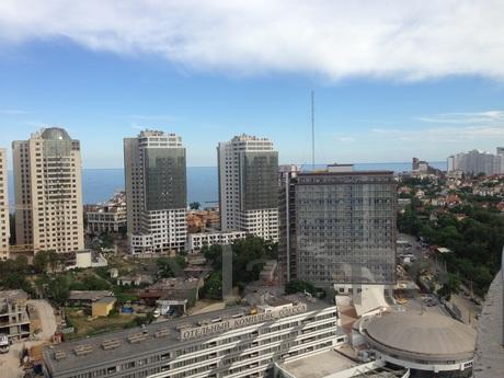 Stylish Apartment with sea views!, Odessa - apartment by the day