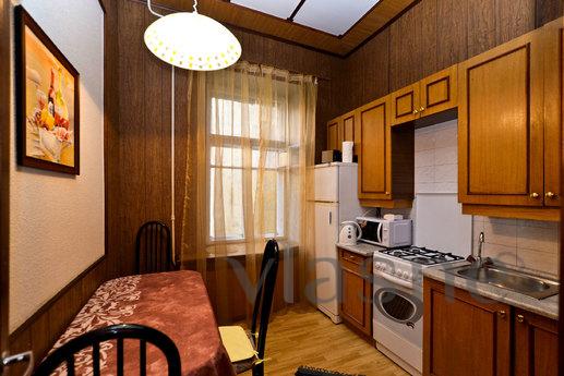 apartment with balcony., Saint Petersburg - apartment by the day