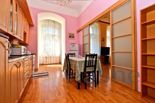 The apartment is on the intersection of, Saint Petersburg - apartment by the day