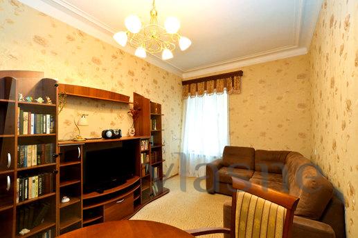 The apartment is in the center of center, Saint Petersburg - apartment by the day