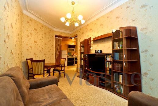 The apartment is in the center of center, Saint Petersburg - apartment by the day