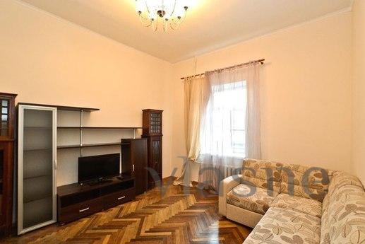 The apartment is in the center., Saint Petersburg - apartment by the day