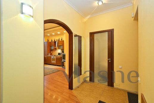 Comfortable apartment in the heart, Saint Petersburg - apartment by the day