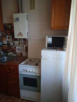apartment 10 minutes from the sea, Taganrog - apartment by the day