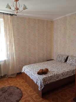 apartment 10 minutes from the sea, Taganrog - apartment by the day