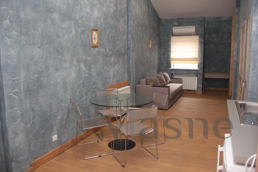 Rent apartment m.Ploshchad Vosstaniya, Kharkiv - apartment by the day