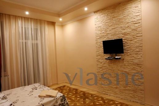 Apartment is free! NEW! There is WI-FI., Lviv - apartment by the day