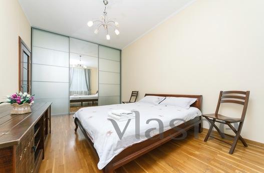 Apartment in a quiet location in a noisy, Kyiv - apartment by the day