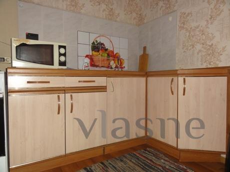 Apartment for rent near the shopping mal, Orenburg - apartment by the day