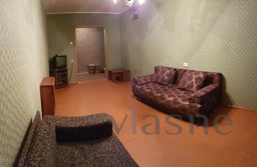 3 Bedroom on Chkalov 2 + 2 + 1 + 1 + 1, Orenburg - apartment by the day