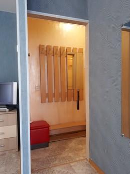 1 bedroom apartment for rent, Novosibirsk - apartment by the day