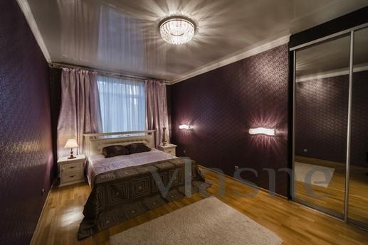 Three bedroom apartment, Komsomolskaya, Orenburg - apartment by the day
