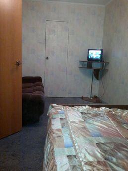 Not expensive apartment in the center, Novokuznetsk - apartment by the day