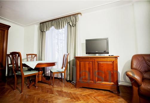 Daily Kropotkinsky Lane, 20s1, Moscow - apartment by the day