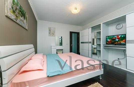 VIP APARTMENT, 3 BEDROOMS + STUDIO, Kyiv - apartment by the day