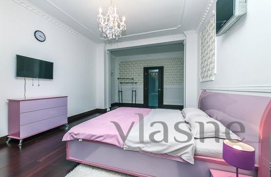 VIP APARTMENT, 3 BEDROOMS + STUDIO, Kyiv - apartment by the day