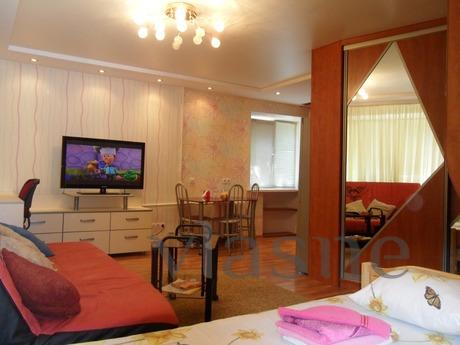 Pretty 1 bedroom apartment. There are furniture, internet, r