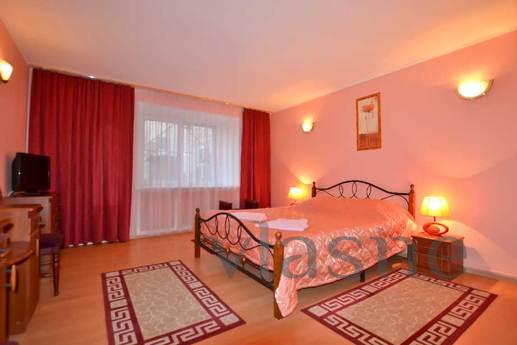 Rented luxury 2-bedroom apartment at Small Kiselny per., 3, 