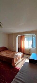 Quiet apartment in Odessa, Odessa - apartment by the day
