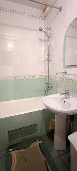 Quiet apartment in Odessa, Odessa - apartment by the day