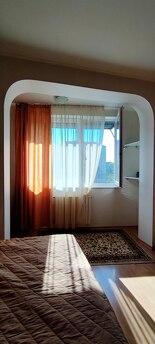 Quiet apartment in Odessa, Odessa - apartment by the day