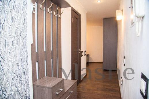 Daily rent 1-room semi-suite Ukrainskaya st., Zaporizhzhia - apartment by the day