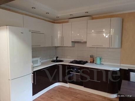 2 rooms. Lux near the port of Zaporizhzhya square, Zaporizhzhia - apartment by the day