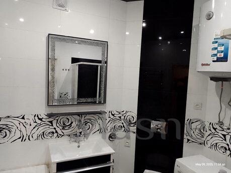 2 rooms. Lux near the port of Zaporizhzhya square, Zaporizhzhia - apartment by the day