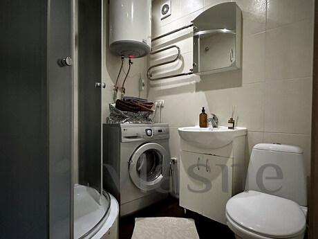 Daily rent 2-room semi-lux Ukrainian, Lahti, Zaporizhzhia - apartment by the day