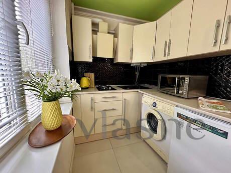 Excellent 2-room Junior Suite on Pobedy St., 87a, Zaporizhzhia - apartment by the day