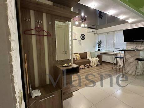 Excellent 2-room Junior Suite on Pobedy St., 87a, Zaporizhzhia - apartment by the day