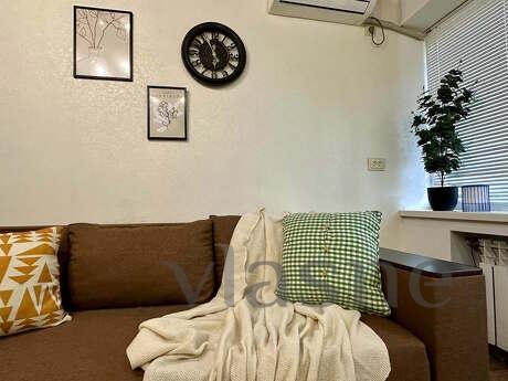 Excellent 2-room Junior Suite on Pobedy St., 87a, Zaporizhzhia - apartment by the day
