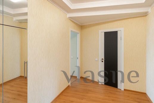 2 rooms. Lux near the port of Zaporizhzhya square, Zaporizhzhia - apartment by the day