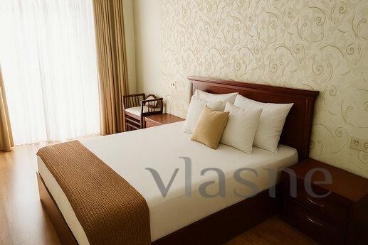 2 rooms. Lux near the port of Zaporizhzhya square, Zaporizhzhia - apartment by the day