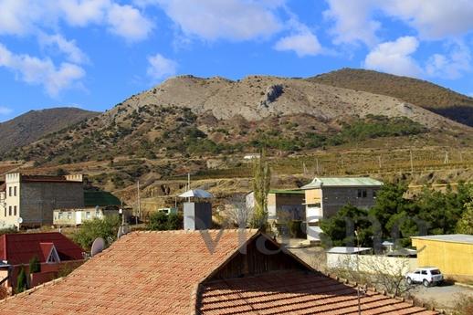 Spacious apartment for sale, Sudak - apartment by the day