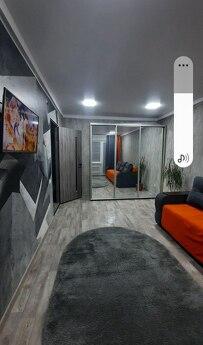 Rent 2 rooms. Daily rent in the Vokzalov area, Kamenskoe (Dniprodzerzhynsk) - apartment by the day