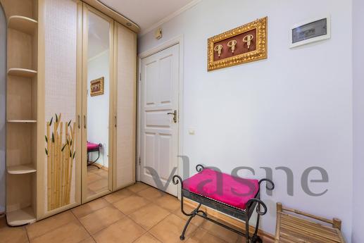 1k apartment Podobovo, Palats Sportu metro station, Kyiv - apartment by the day