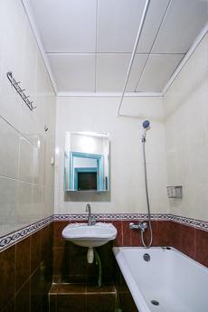 Rent 2k apartment in Pecherska metro station, Kyiv - apartment by the day