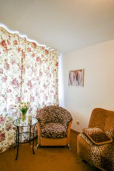 Rent 2k apartment in Pecherska metro station, Kyiv - apartment by the day