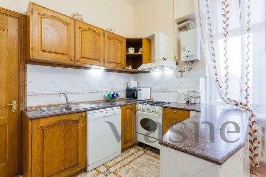 Rent podobovo 4k apartment, Kyiv - apartment by the day