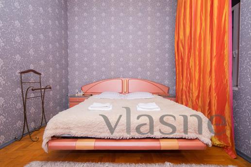 Rent podobovo 4k apartment, Kyiv - apartment by the day