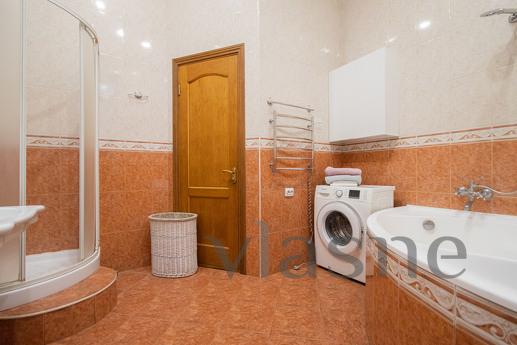 Rent podobovo 4k apartment, Kyiv - apartment by the day