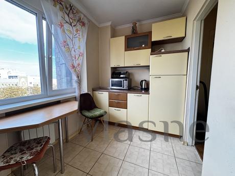 Rent 2k apartment from Pechersk metro station, Kyiv - apartment by the day