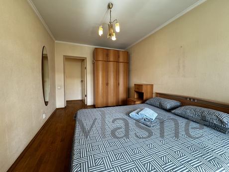Rent 2k apartment from Pechersk metro station, Kyiv - apartment by the day