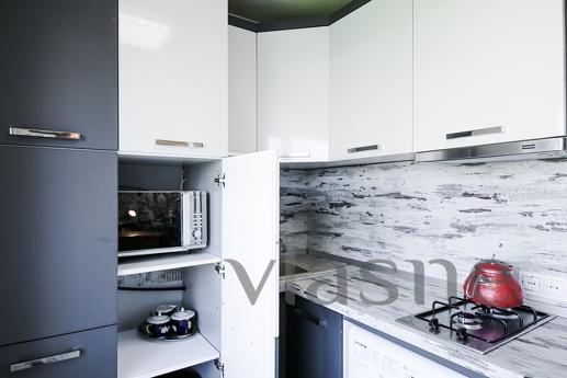 Pobodova rent 2k apartment, Kyiv - apartment by the day