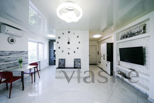 Pobodova rent 2k apartment, Kyiv - apartment by the day