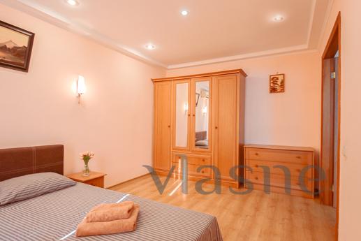 Rent 2k apartment on Pechersk, Kyiv - apartment by the day